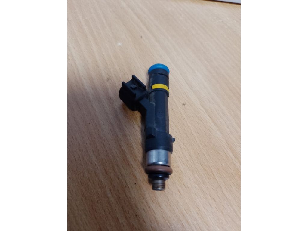 L3G5-13-250 | Форсунка топливная MAZDA 3 BK 03-08