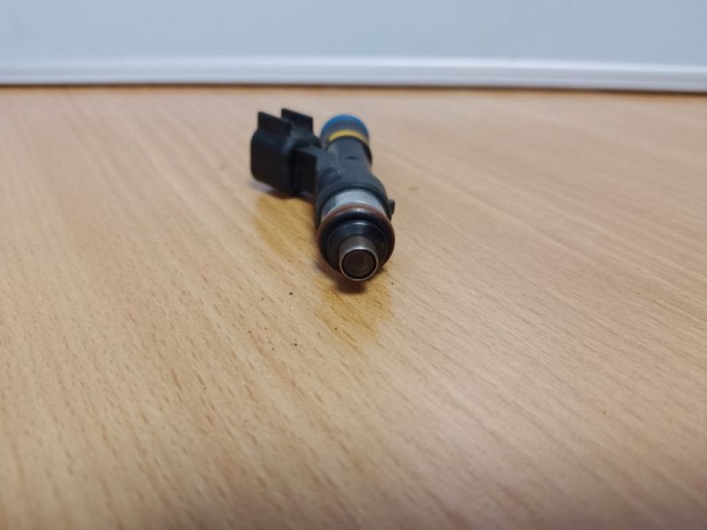 L3G5-13-250 | Форсунка топливная MAZDA 3 BK 03-08 - Фото 3
