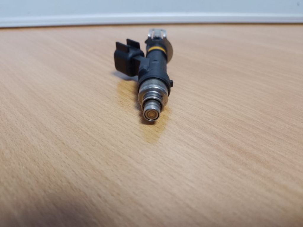 L3G5-13-250 | Форсунка топливная MAZDA 3 BK 03-08 - Фото 3