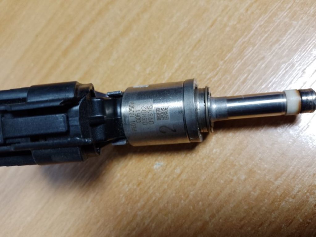 PE01-13-250B | Форсунка паливна MAZDA 3 BM 13-19 - Фото 4