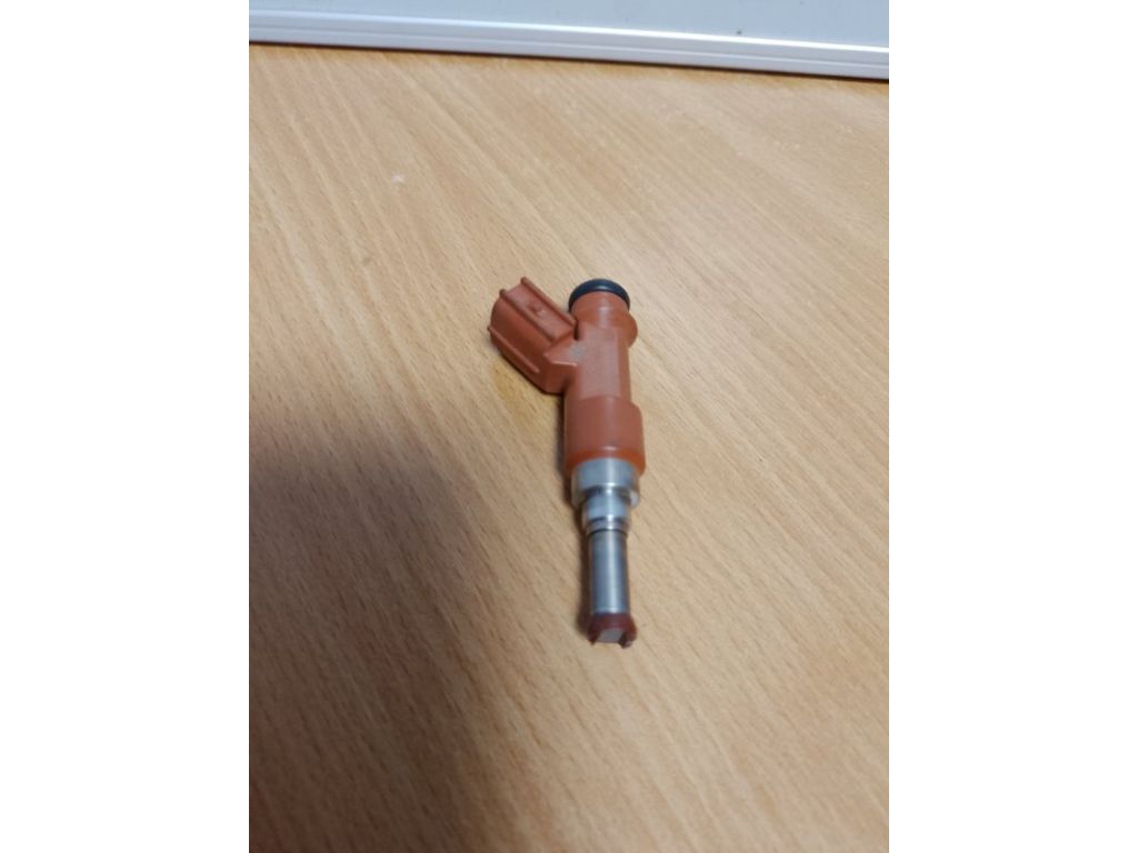 23209-0P040 | Форсунка паливна LEXUS RX300/330/350/400 03-09