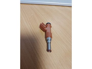 Форсунка паливна LEXUS RX300/330/350/400 03-09