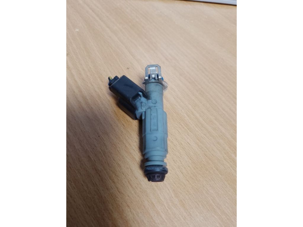 Форсунка топливная MAZDA 6 GG 02-07