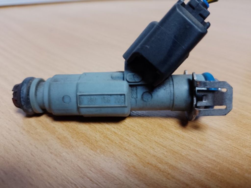 Форсунка топливная MAZDA 6 GG 02-07 - Фото 4