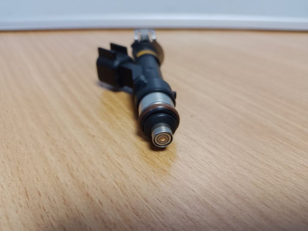 L3G5-13-250 | Форсунка топливная MAZDA 3 BK 03-08 - Фото 3