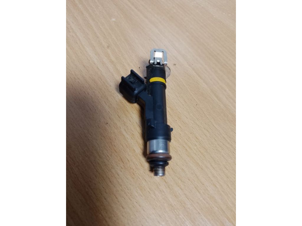 L3G5-13-250 | Форсунка топливная MAZDA 3 BK 03-08