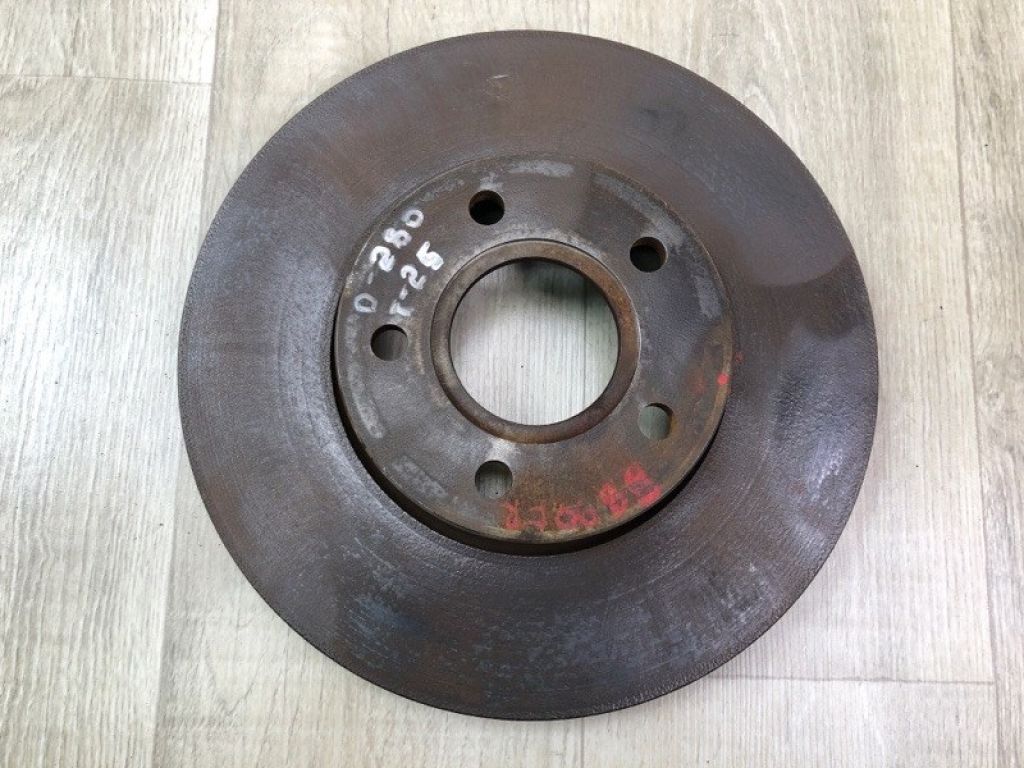 BV6Z-1125-E | Тормозной диск передний FORD FOCUS 10-18