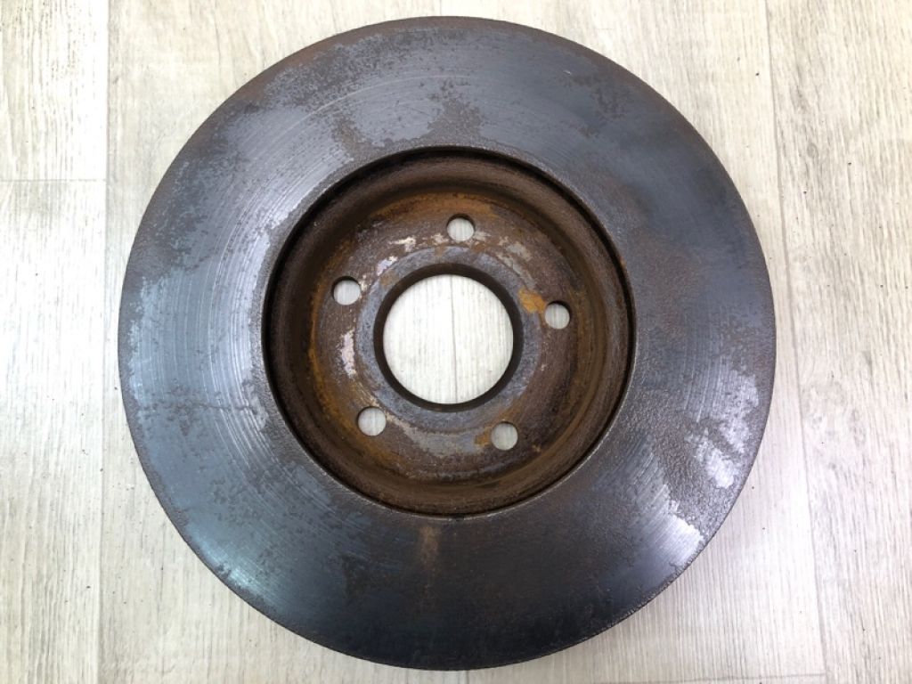 BV6Z-1125-E | Тормозной диск передний FORD FOCUS 10-18 - Фото 3