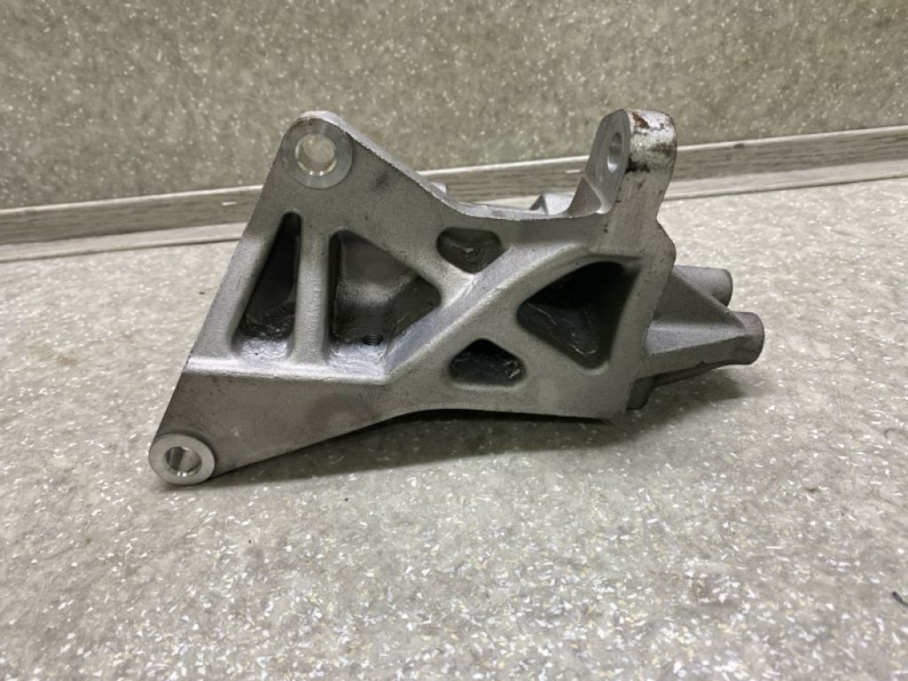 73611FG000 | Кронштейн компресора кондиціонера SUBARU FORESTER SH 07-12 - Фото 3