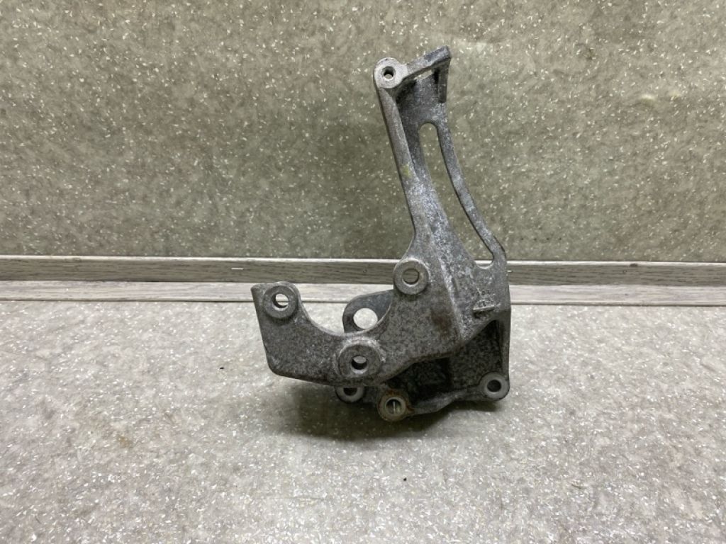 22870AA230 | Кронштейн насоса гідропідсилювача керма SUBARU LEGACY 09-15 BM