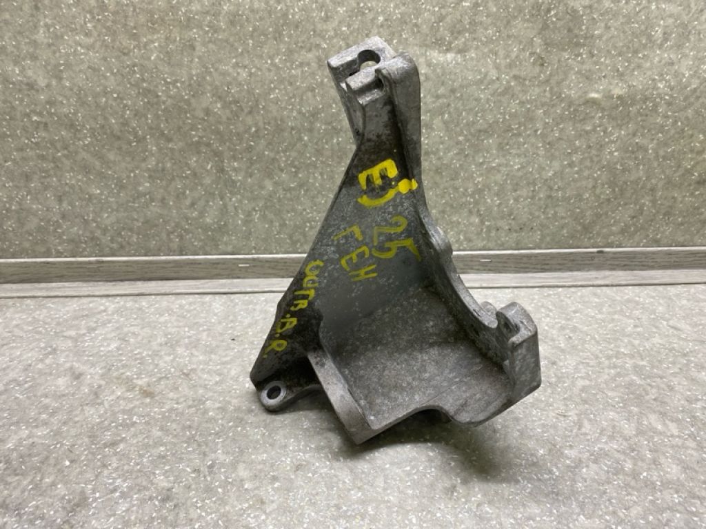 22870AA230 | Кронштейн насоса гідропідсилювача керма SUBARU LEGACY 09-15 BM - Фото 2