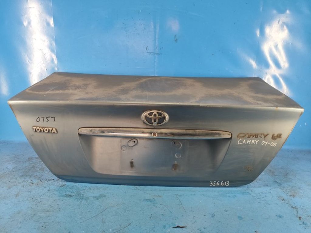 64401-AA060 | Кришка багажника TOYOTA CAMRY 30 02-06