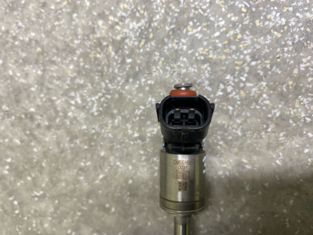 CP9Z-9F593-B | Форсунка топливная FORD FOCUS 10-18 - Фото 3