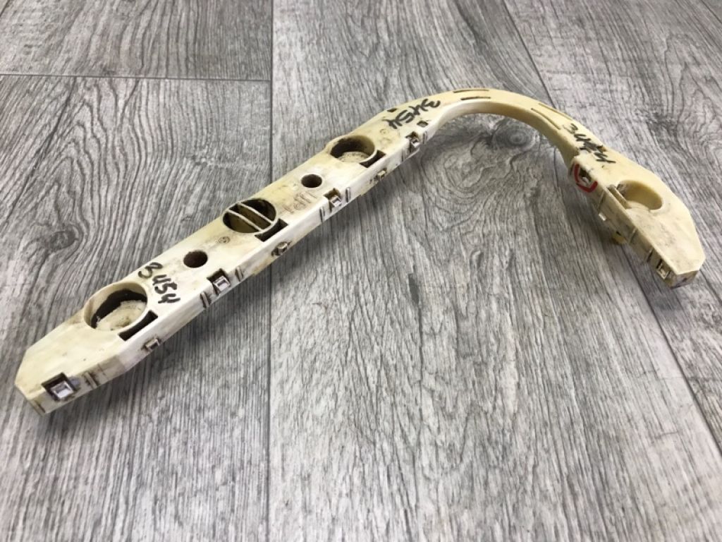 85220JM000 | Кронштейн заднього бампера прав. NISSAN ROGUE 08-15 - Фото 3