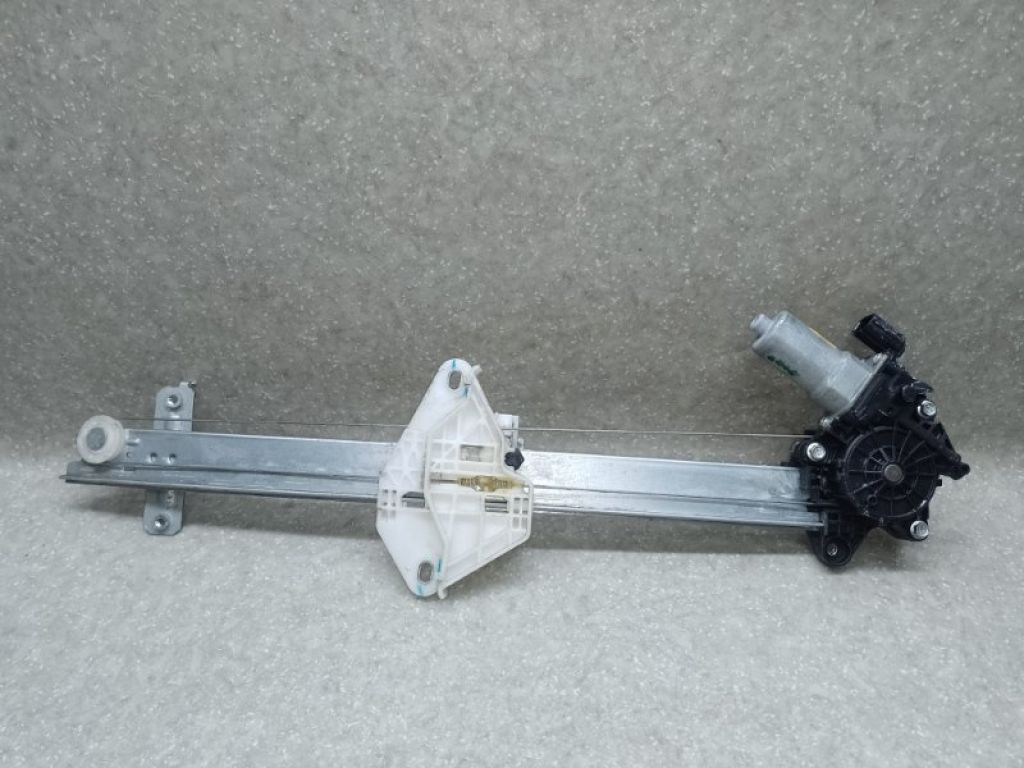 72210-TZ3-A01 | Склопідйомник передн. прав. ACURA TLX 14-17