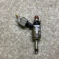 CP9Z-9F593-B | Форсунка топливная FORD FOCUS 10-18 - Превью 2