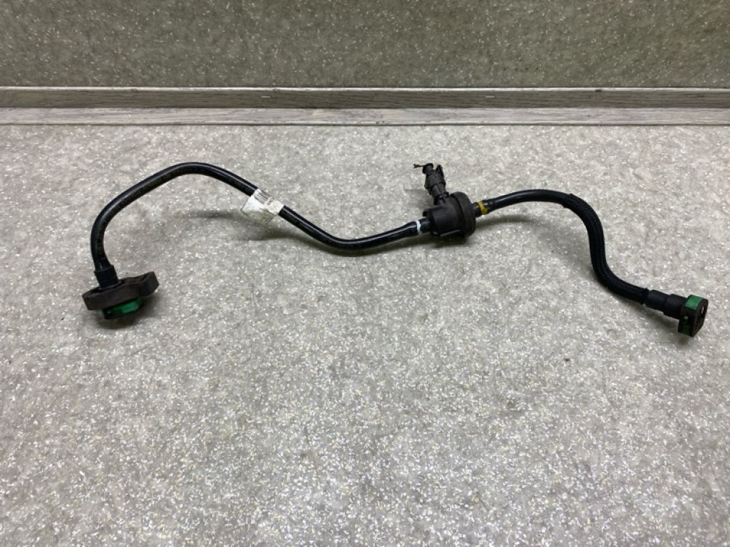 BV6Z-9D289-R | Клапан абсорбера FORD FOCUS 10-18 - Фото 2