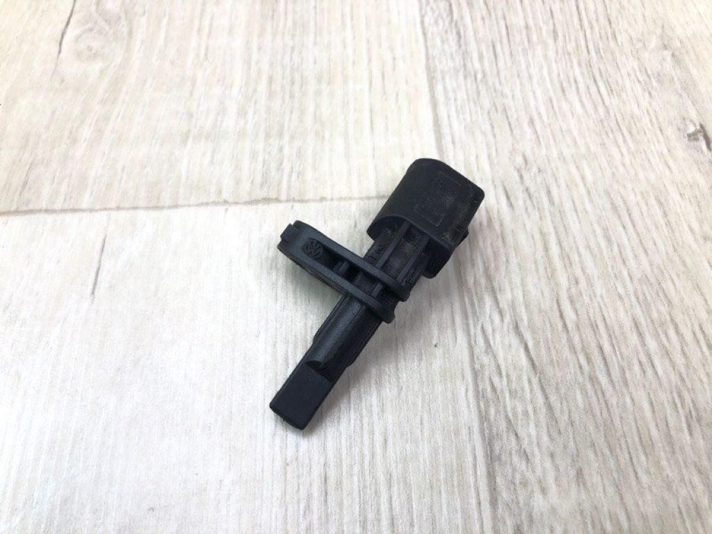 WHT 003 856 | Датчик ABS передн. прав. VOLKSWAGEN JETTA USA 10-17