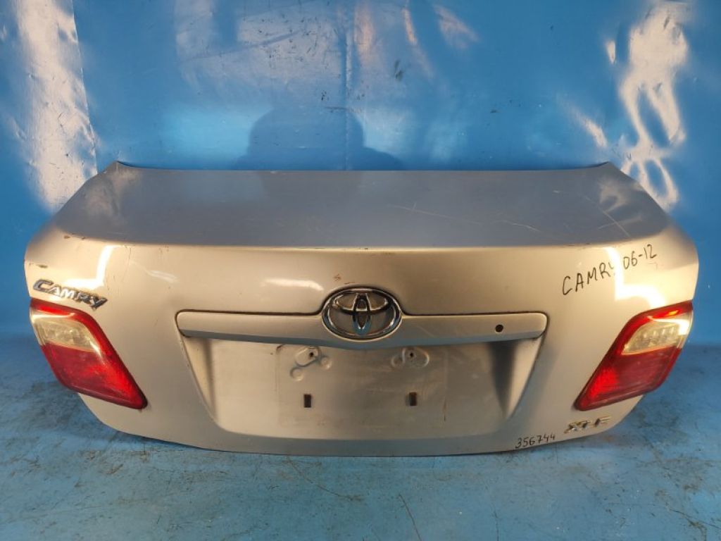6440106280 | Кришка багажника TOYOTA CAMRY 40 06-11