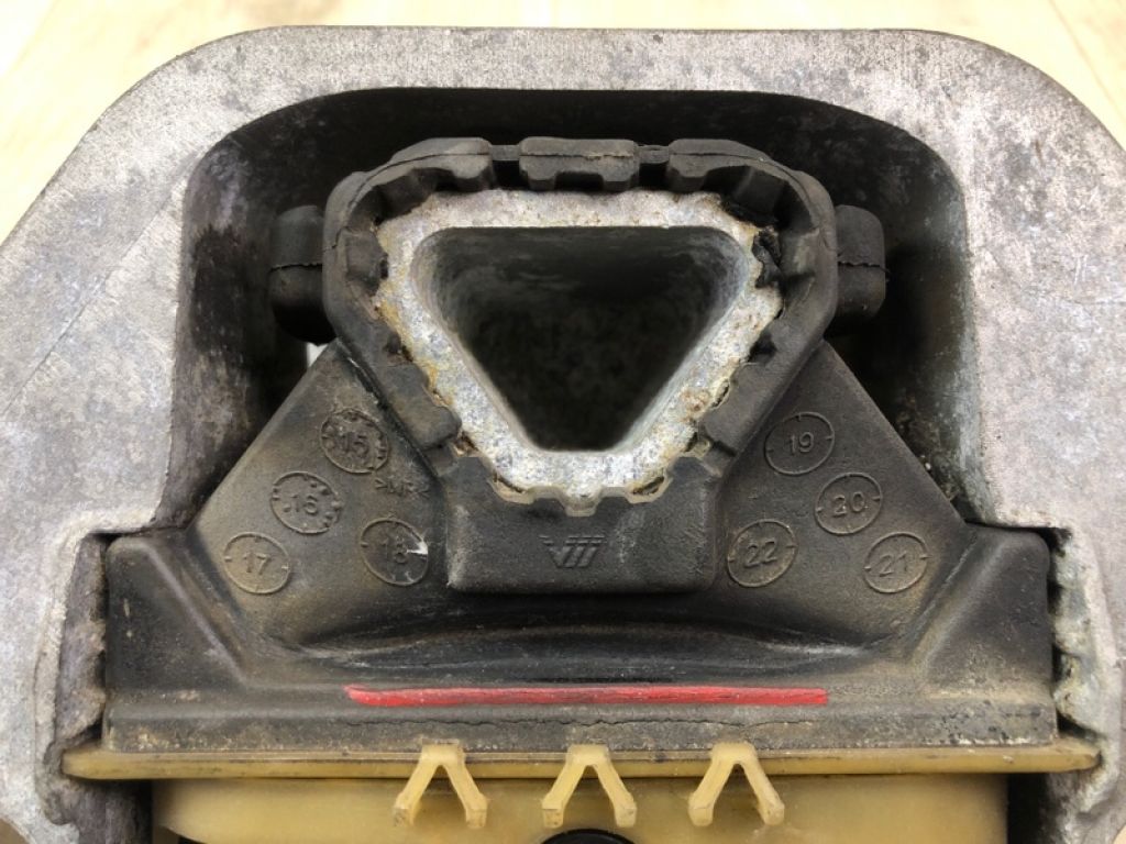 39096914 | Подушка двигуна прав. CHEVROLET CRUZE 15- - Фото 6