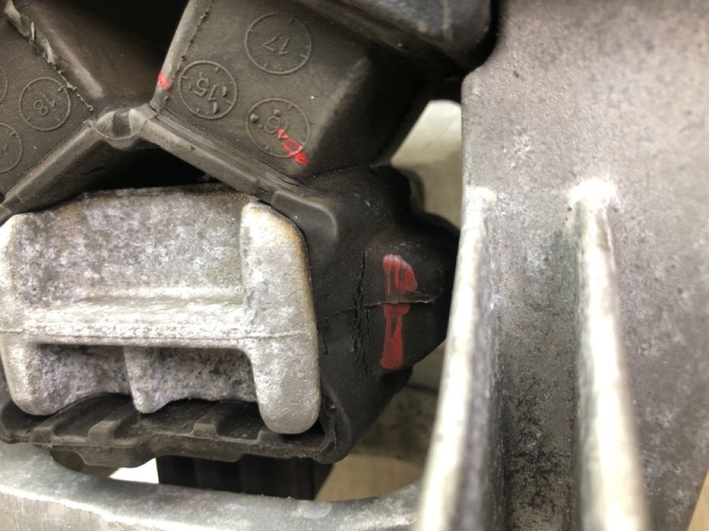 39037511 | Подушка АКПП лів. CHEVROLET CRUZE 15- - Фото 10