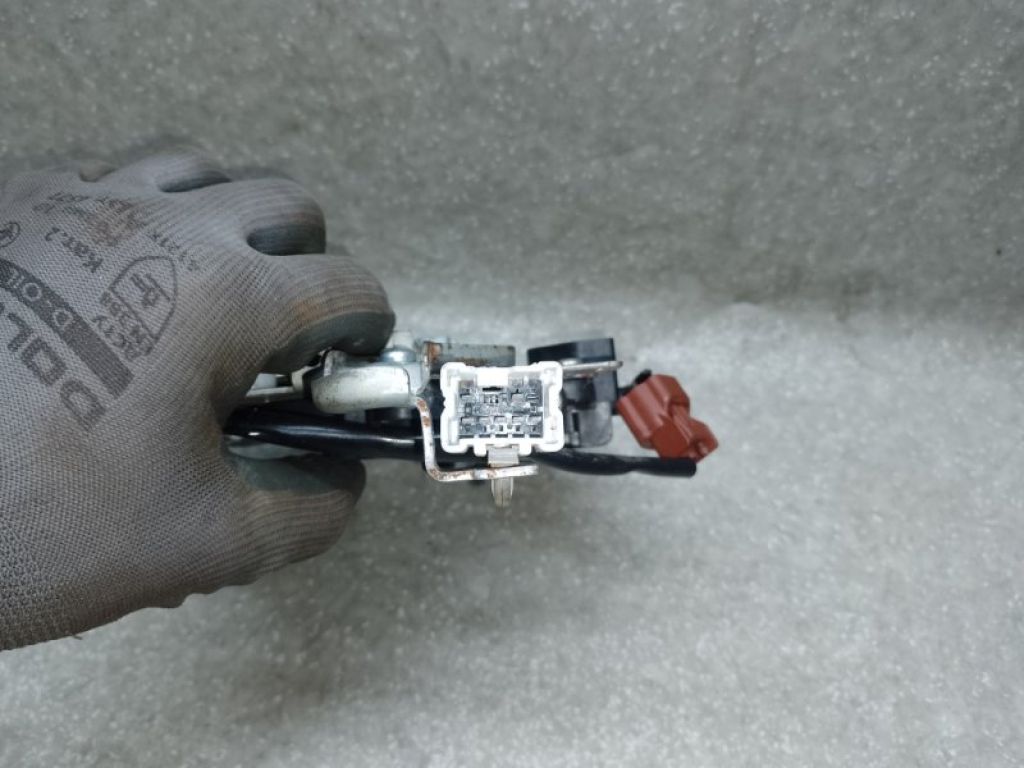 90500-1CA0B | Замок кришки багажника INFINITI FX/QX70 S51 08-17 - Фото 4