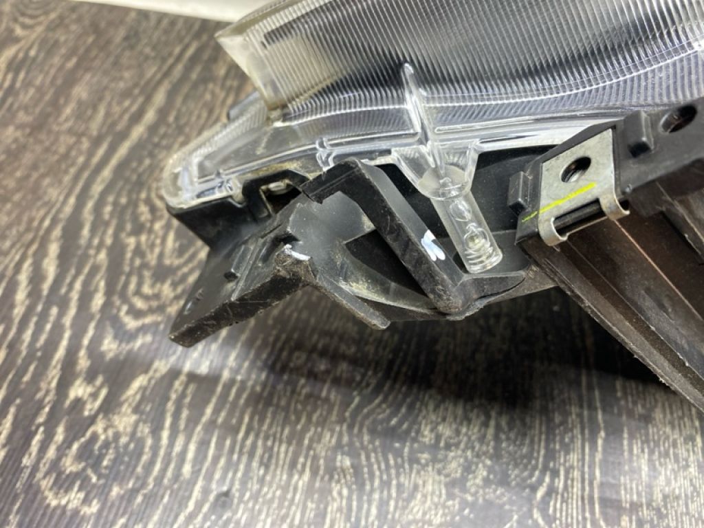 CD85-51-0L0C | Фара передн. лів. MAZDA 5 CR 05-10 - Фото 5