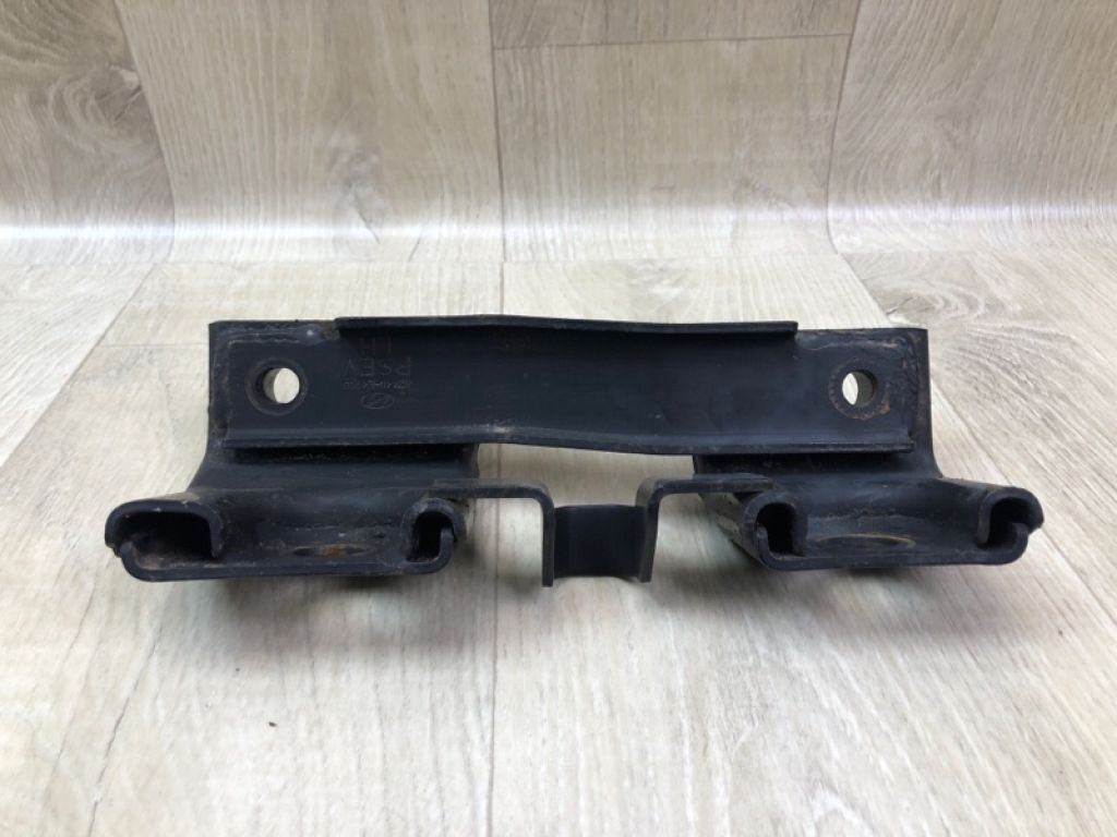 62440-E4900 | Кронштейн передн. лів. KIA SOUL PS 13-19 - Фото 2