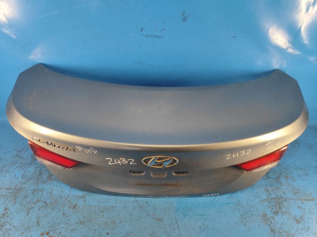69200-3Y010 | Кришка багажника HYUNDAI ELANTRA MD 10-15 - Фото 2