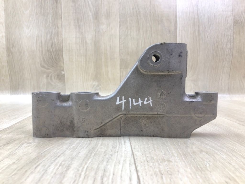 1231331010 | Кронштейн двигуна прав. TOYOTA CAMRY 40 06-11 - Фото 2