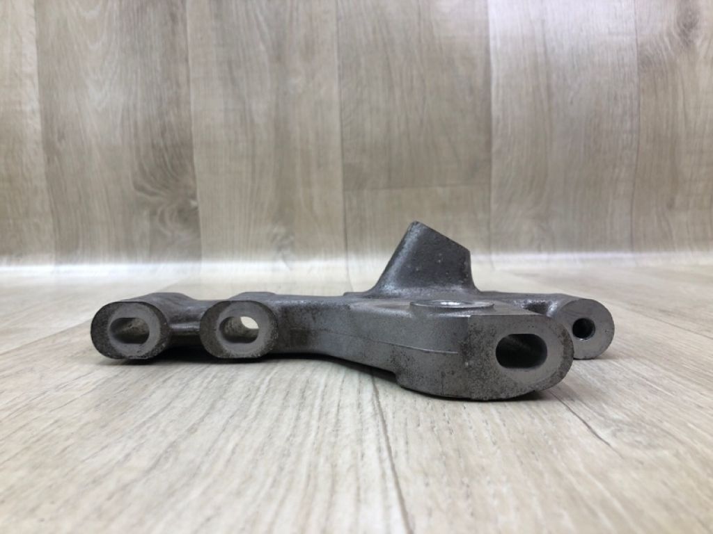 1231331010 | Кронштейн двигуна прав. TOYOTA CAMRY 40 06-11 - Фото 3