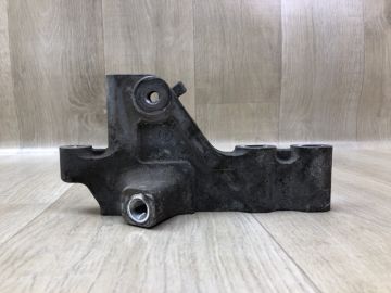 Кронштейн двигуна прав. TOYOTA VENZA 09-16