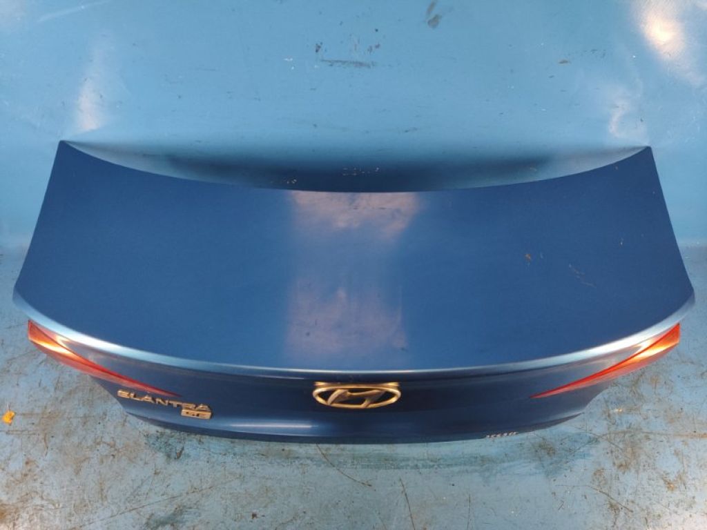 69200-F3010 | Кришка багажника HYUNDAI ELANTRA AD 16- - Фото 2