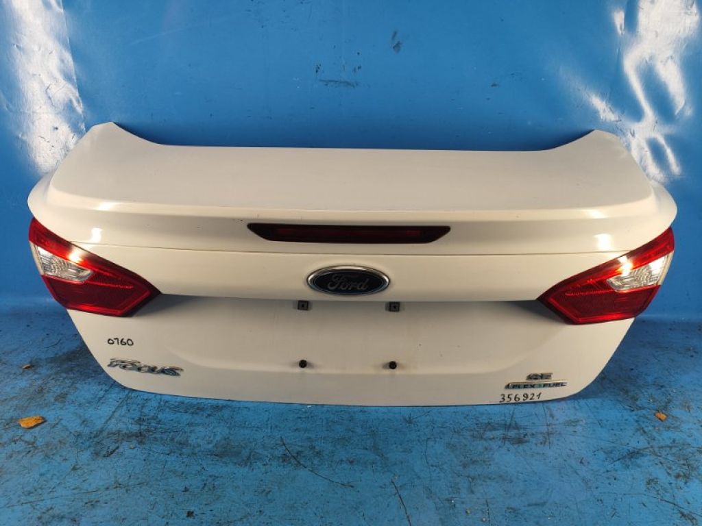 CP9Z5440110AA | Кришка багажника FORD FOCUS 10-18