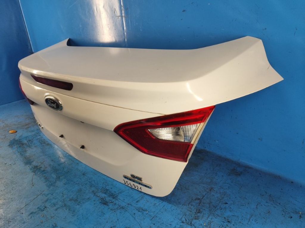 CP9Z5440110AA | Кришка багажника FORD FOCUS 10-18 - Фото 3
