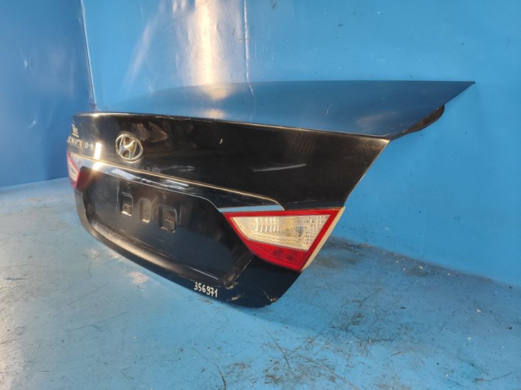69200-3Q000 | Кришка багажника HYUNDAI SONATA YF 10-14 - Фото 3