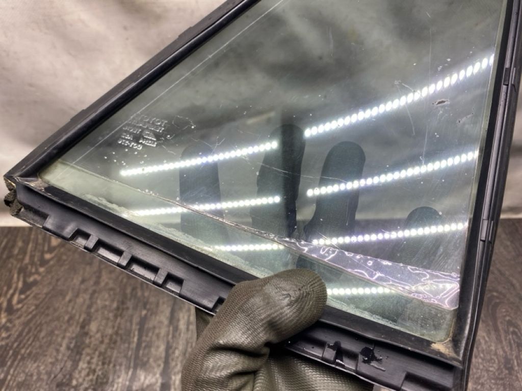 68124-07010 | Скло дверей глухе задн. лів. TOYOTA AVALON 05-12 - Фото 4