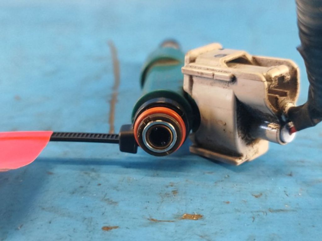 23250-37021 | Форсунка паливна TOYOTA PRIUS - 30 09-17 - Фото 4