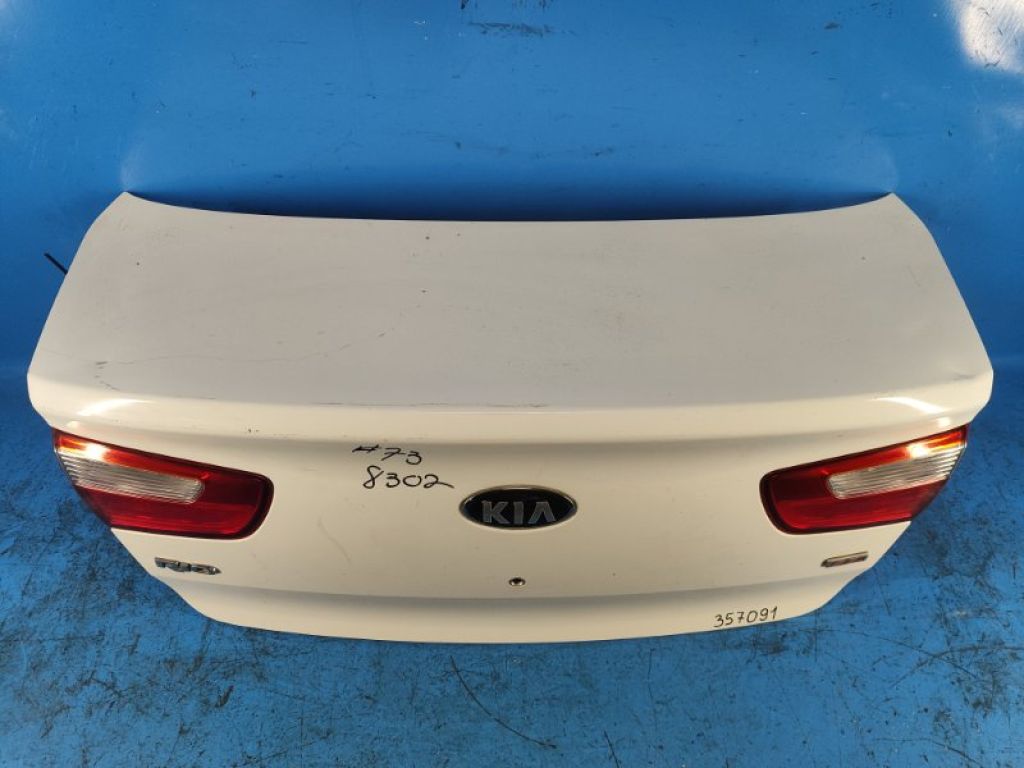 69200-1W040 | Кришка багажника KIA RIO UB 2011-2017 - Фото 4