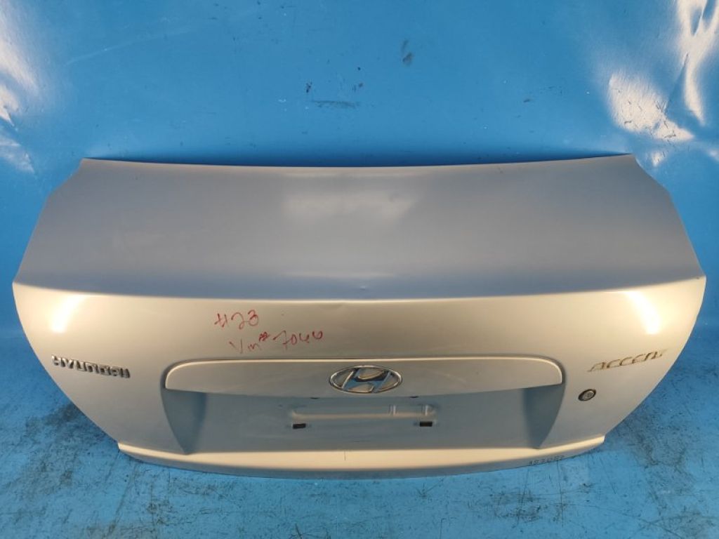 69200-1E011 | Кришка багажника HYUNDAI ACCENT MC 06-10 - Фото 2