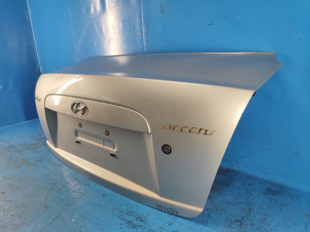 69200-1E011 | Кришка багажника HYUNDAI ACCENT MC 06-10 - Фото 3