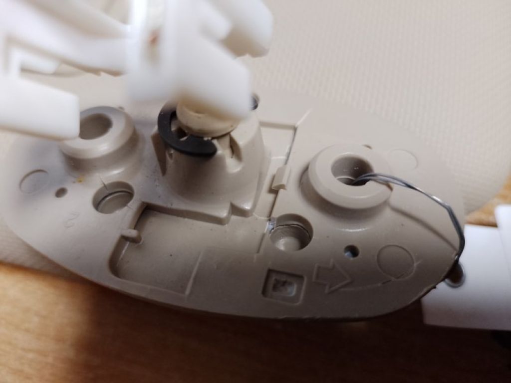 84802-57L00-V6N | Козирок сонцезахисний SUZUKI KIZASHI 09-14 - Фото 9