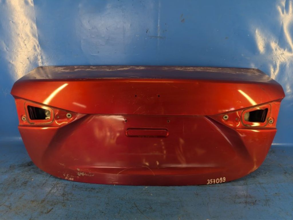 BHY3-52-61XC | Кришка багажника MAZDA 3 BM 13-19