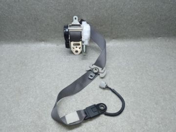 Ремінь безпеки передн. прав. LEXUS ES350 06-12