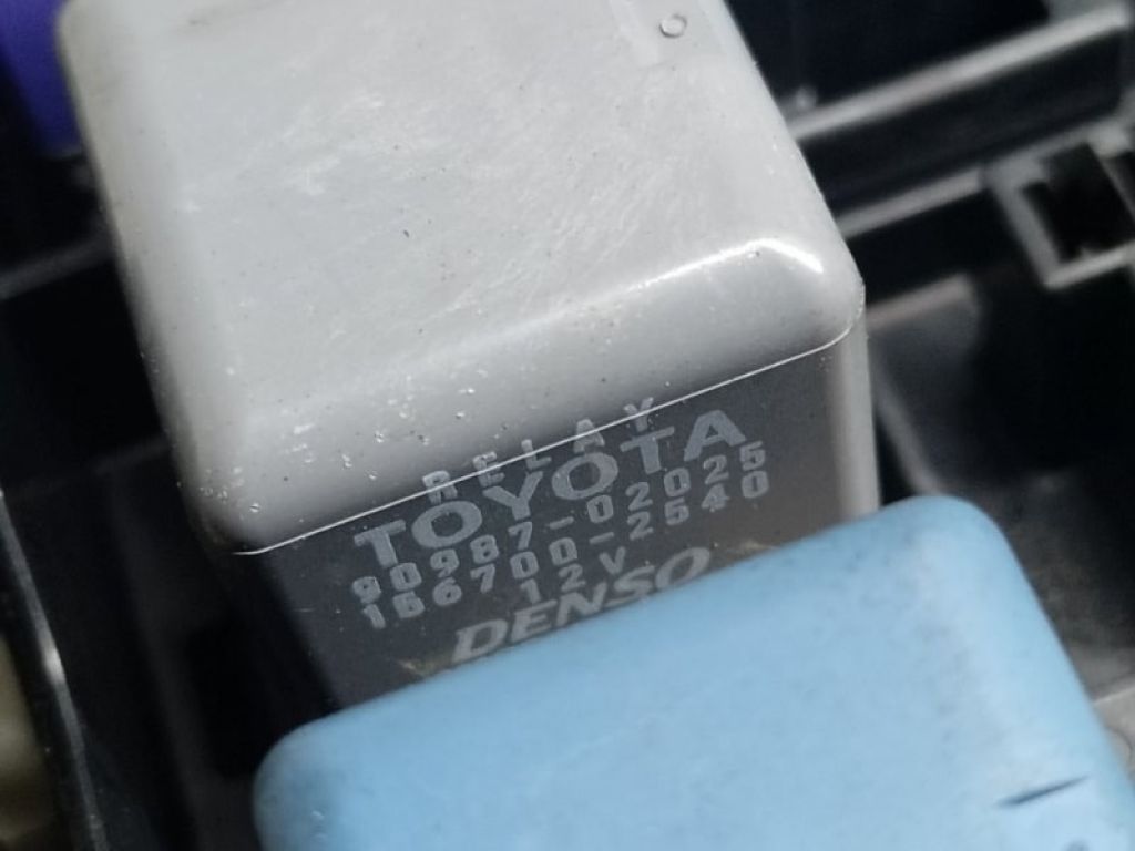 82740-33010 | Блок запобіжників моторний відсік LEXUS ES350 06-12 - Фото 8