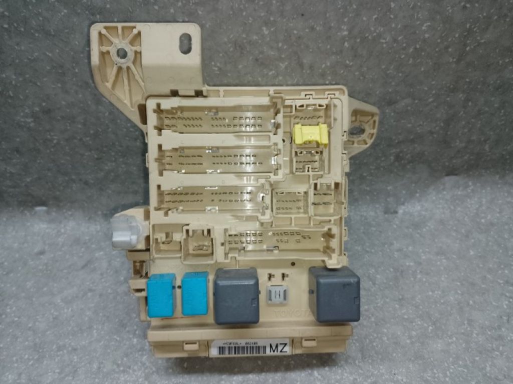 82730-33600 | Блок запобіжників салон LEXUS ES350 06-12 - Фото 2