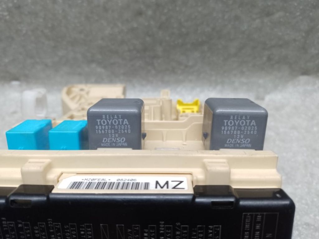 82730-33600 | Блок запобіжників салон LEXUS ES350 06-12 - Фото 5