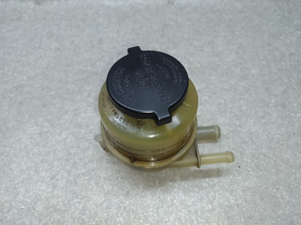 44360-33040 | Бачок гідропідсилювача керма LEXUS ES350 06-12