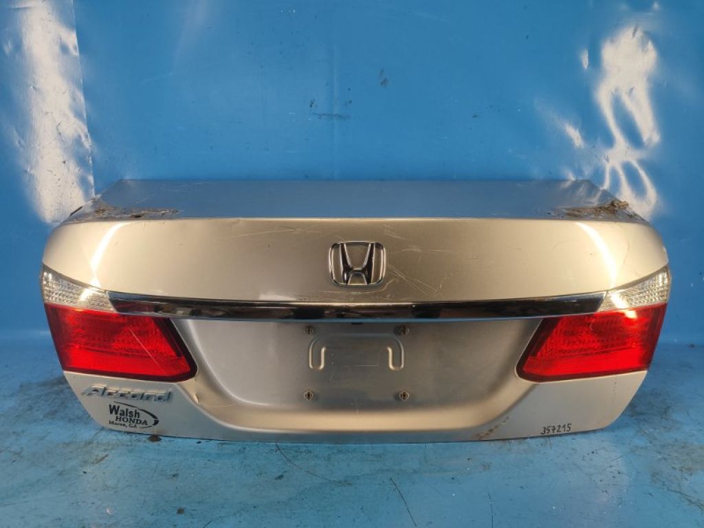 68500-T2A-A90ZZ | Кришка багажника HONDA ACCORD CR 13-18