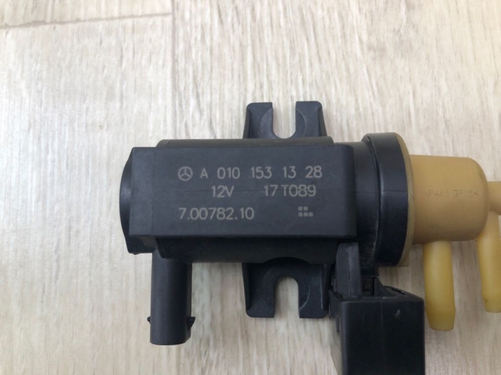A 010 153 13 28 | Клапан електромагнітний (вакуумний) MERCEDES C-CLASS A205 16-21 - Фото 5